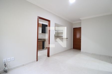 Sala de apartamento para alugar com 2 quartos, 67m² em Dona Zulmira, Uberlândia