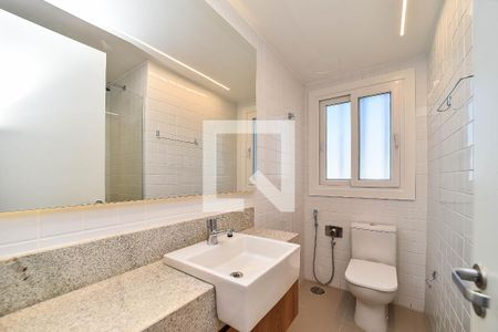 Banheiro da Suíte 1 de apartamento para alugar com 2 quartos, 88m² em Jardim Europa, Porto Alegre