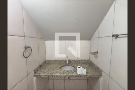 Banheiro Social de casa para alugar com 2 quartos, 64m² em Tanque, Rio de Janeiro