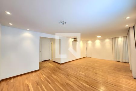 Apartamento para alugar com 4 quartos, 210m² em Vila Olímpia, São Paulo