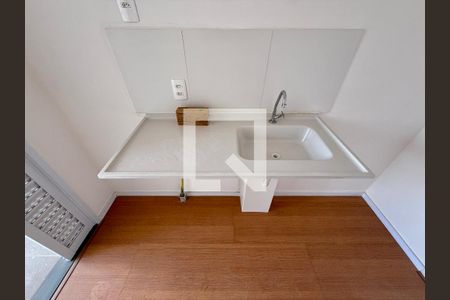 Cozinha  de apartamento à venda com 2 quartos, 28m² em Vila das Belezas, São Paulo