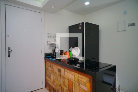 Cozinha de apartamento à venda com 1 quarto, 65m² em Itaipu, Niterói