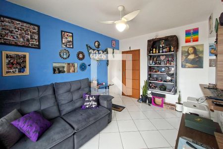 Sala de apartamento para alugar com 2 quartos, 63m² em Guilhermina, Praia Grande