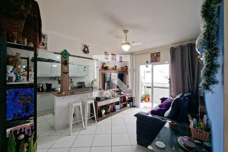 Sala de apartamento para alugar com 2 quartos, 63m² em Guilhermina, Praia Grande