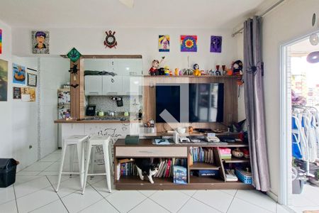 Sala de apartamento para alugar com 2 quartos, 63m² em Guilhermina, Praia Grande