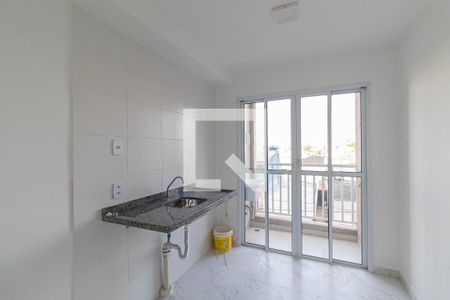 Sala e Cozinha  de apartamento para alugar com 2 quartos, 37m² em Vila Ré, São Paulo