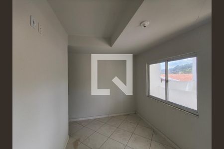 Casa para alugar com 2 quartos, 64m² em Tanque, Rio de Janeiro