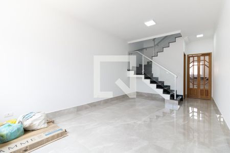 Sala de casa à venda com 2 quartos, 84m² em Vila Santo Estefano, São Paulo