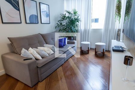 Sala de TV de apartamento à venda com 4 quartos, 232m² em Buritis, Belo Horizonte