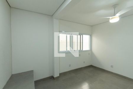 Sala  de casa para alugar com 2 quartos, 288m² em Vila Odin, Sorocaba