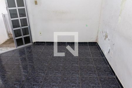 Sala de casa para alugar com 2 quartos, 100m² em Campo Grande, Rio de Janeiro