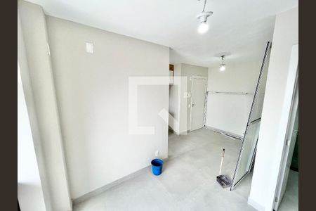 Sala/Cozinha de apartamento para alugar com 3 quartos, 56m² em Vila Hebe, São Paulo