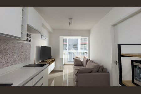 sala e cozinha de apartamento para alugar com 1 quarto, 32m² em Santo Amaro, São Paulo