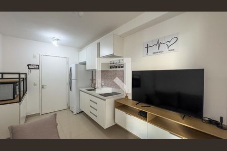 sala e cozinha de apartamento para alugar com 1 quarto, 32m² em Santo Amaro, São Paulo