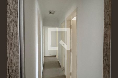 Corredor de apartamento para alugar com 3 quartos, 88m² em Vila Monte Alegre, São Paulo