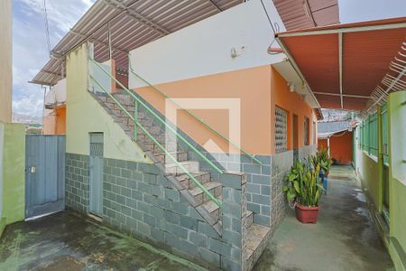Casa à venda com 4 quartos, 737m² em Horto Florestal, Belo Horizonte