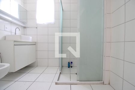 Banheiro de apartamento para alugar com 1 quarto, 60m² em Taquara, Rio de Janeiro