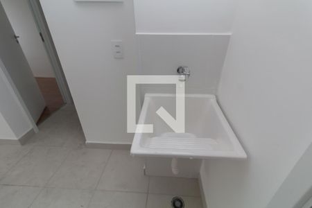 Sala/Cozinha de apartamento para alugar com 2 quartos, 32m² em Vila Nova Curuca, São Paulo