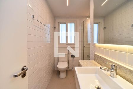 Banheiro da Suíte 1 de apartamento para alugar com 2 quartos, 80m² em Jardim Europa, Porto Alegre