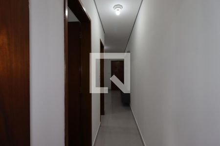Corredor de apartamento para alugar com 2 quartos, 49m² em Jardim Santo Alberto, Santo André