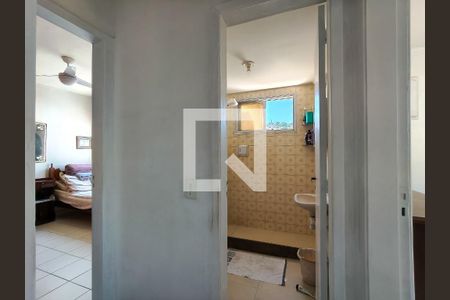 Corredor de apartamento para alugar com 2 quartos, 68m² em Estácio, Rio de Janeiro
