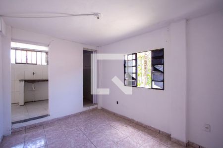 Sala/Quarto de casa para alugar com 1 quarto, 35m² em Alcantara, São Gonçalo
