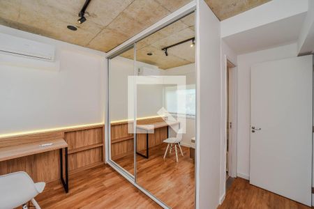 Suíte 1 de apartamento para alugar com 2 quartos, 80m² em Vila Ipiranga, Porto Alegre