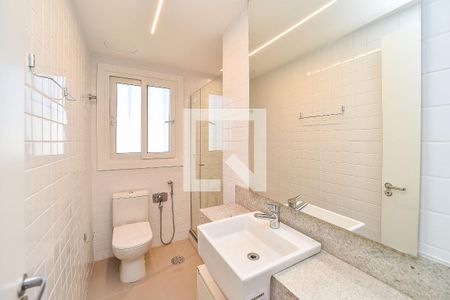 Banheiro da Suíte 1 de apartamento para alugar com 2 quartos, 80m² em Vila Ipiranga, Porto Alegre