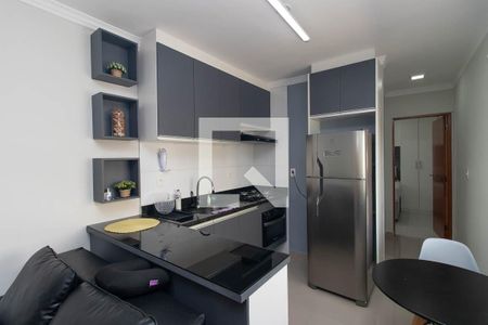 Sala/Cozinha de apartamento para alugar com 1 quarto, 42m² em Vila Mazzei, São Paulo