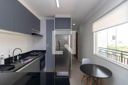 Sala/Cozinha de apartamento para alugar com 1 quarto, 42m² em Vila Mazzei, São Paulo