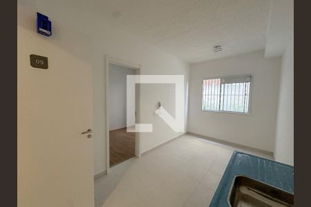 Sala/Cozinha de apartamento à venda com 1 quarto, 22m² em Parque Industrial Tomas Edson, São Paulo