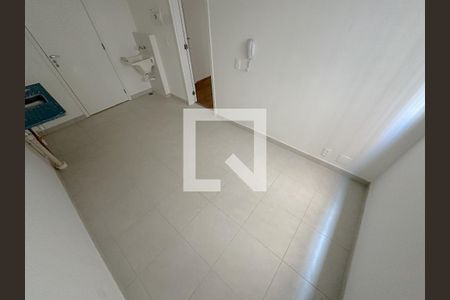 Sala/Cozinha de apartamento à venda com 1 quarto, 22m² em Parque Industrial Tomas Edson, São Paulo