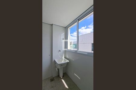 Cozinha e Área de Serviço de apartamento à venda com 3 quartos, 96m² em Cidade Nova, Belo Horizonte