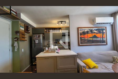 Sala de apartamento à venda com 2 quartos, 45m² em Recreio dos Bandeirantes, Rio de Janeiro