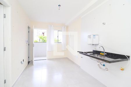 Sala/Cozinha de apartamento para alugar com 2 quartos, 38m² em Cidade Antônio Estêvão de Carvalho, São Paulo