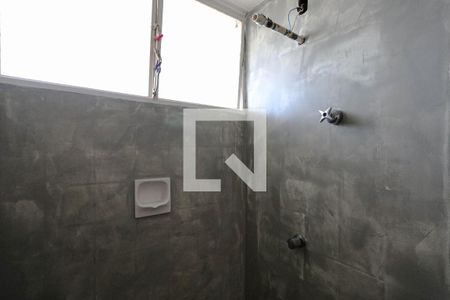Banheiro de apartamento para alugar com 2 quartos, 60m² em Centro, Mogi das Cruzes