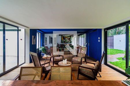 Casa à venda com 3 quartos, 254m² em Alto de Pinheiros, São Paulo