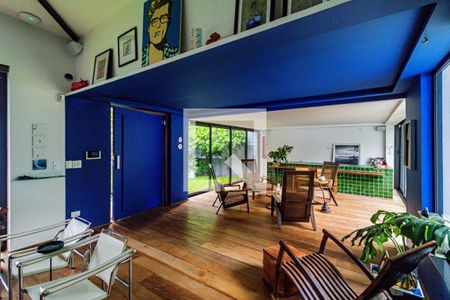 Casa à venda com 3 quartos, 254m² em Alto de Pinheiros, São Paulo