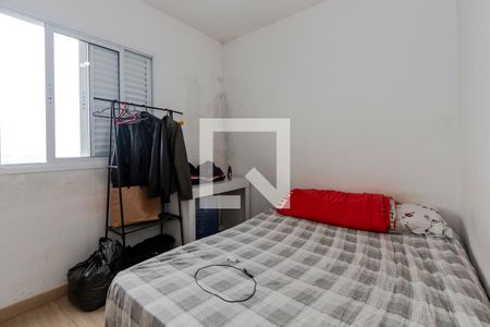 Quarto 1 de apartamento para alugar com 2 quartos, 50m² em Parque Maria Helena, São Paulo