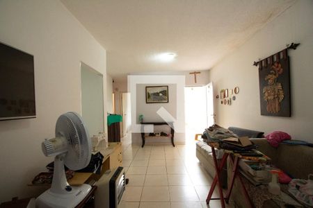 Sala de casa de condomínio para alugar com 4 quartos, 86m² em Wanel Ville, Sorocaba