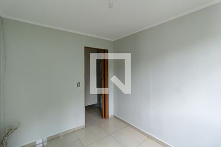 Quarto 2 de apartamento para alugar com 2 quartos, 67m² em Conjunto Residencial José Bonifácio, São Paulo