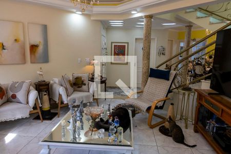 Sala de casa de condomínio para alugar com 4 quartos, 250m² em Jardim Astro, Sorocaba