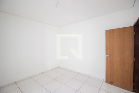 Quarto de casa para alugar com 1 quarto, 60m² em Santa Helena, Contagem