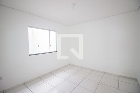 Quarto de casa para alugar com 1 quarto, 60m² em Santa Helena, Contagem