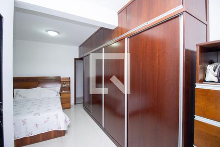 Quarto Suíte de casa à venda com 3 quartos, 360m² em Parque Maracana, Contagem