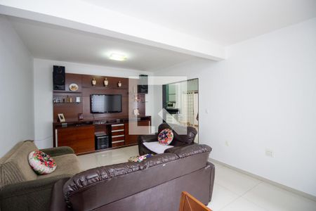 Sala de casa à venda com 3 quartos, 360m² em Parque Maracana, Contagem