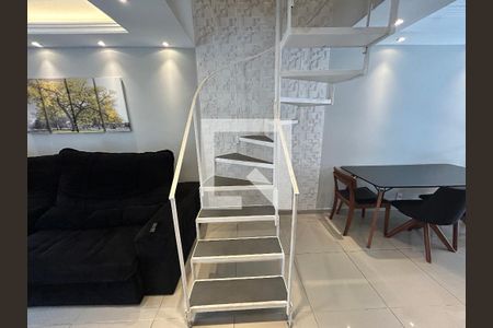 Escada de casa de condomínio à venda com 2 quartos, 65m² em Engenho de Dentro, Rio de Janeiro