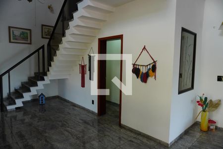 Sala 1 de casa para alugar com 4 quartos, 1000m² em Vila Frezzarin, Americana