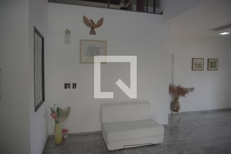 Sala 1 de casa para alugar com 4 quartos, 1000m² em Vila Frezzarin, Americana