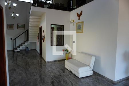 Sala 1 de casa para alugar com 4 quartos, 1000m² em Vila Frezzarin, Americana